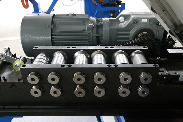 螺旋風(fēng)管機(jī) 螺旋風(fēng)管機(jī)